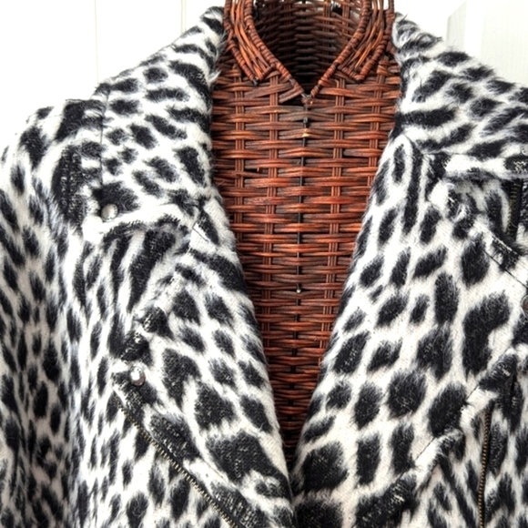 Banana Republic Moto Snow Leopard Print Alpaca Coat - Full Zip - Picture 10 of 16